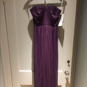 David’s Bridal Versa Bridesmaid Dress/Plum, Size 4